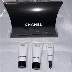 Chanel Le lift x3